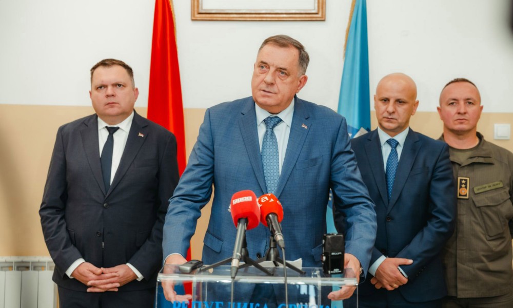 Dodik najavio razmatranje povećanja plata policiji: Odajem priznanje svim službenicima