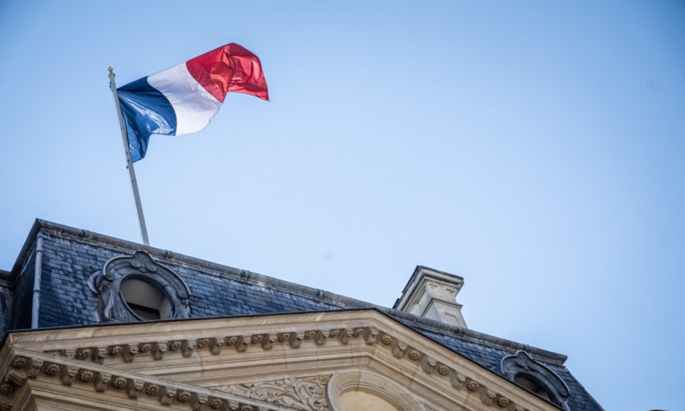 Lekorn može odahnuti: Vlada Francuske preživjela glasanje o nepovjerenju