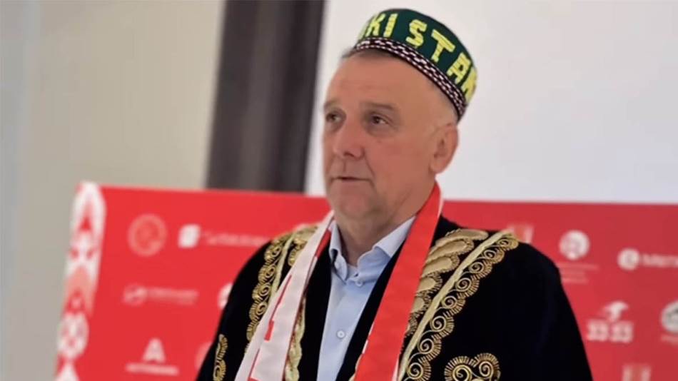 Goran Stevanović selektor Tadžikistana: Kraljevski doček, obukli ga u nošnju i poslali da vodi meč