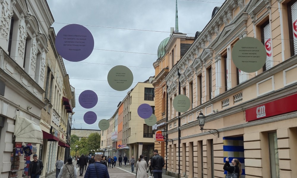Citati čuvenih ličnosti: Da li ste vidjeli nove ukrase u Gospodskoj ulici? FOTO