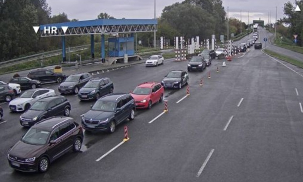 Kolone vozila na izlazu iz BiH: Gužve na više graničnih prelaza