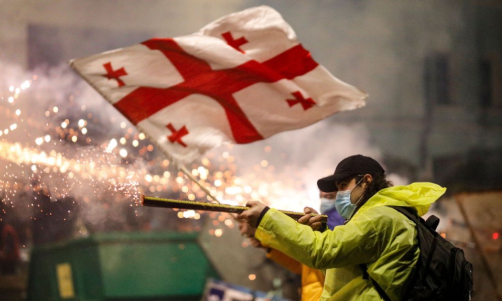 Haos u Gruziji: Demonstranti upali u dvorište predsjedničke rezidencije