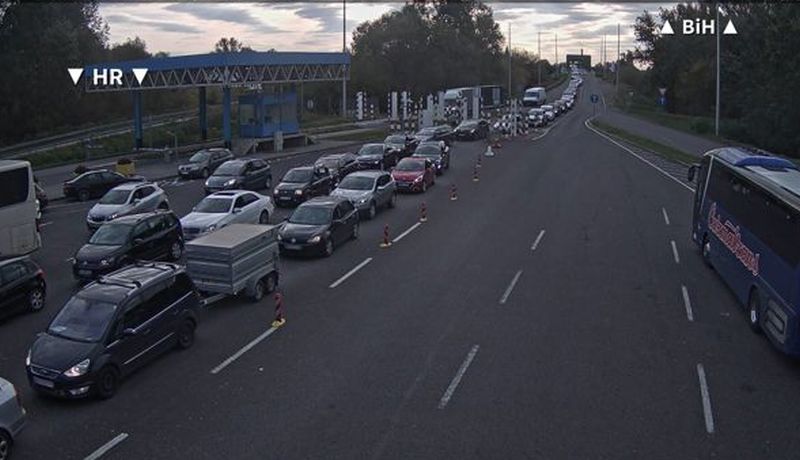 Povoljni uslovi za vožnju, moguća duža zadržavanja na granicama zbog novog EU sistema