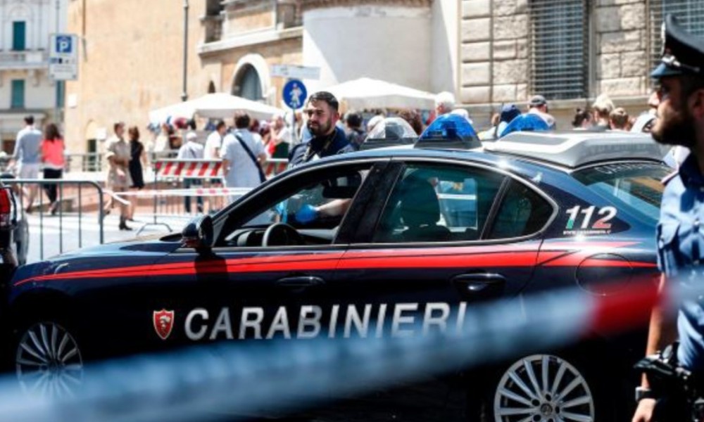 Sve se dogodilo pred očima komšija: Partner na terasi izbo manekenku