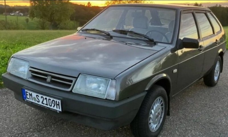Ovo je cijena: Na prodaju Lada Samara koja je mirovala 32 godine