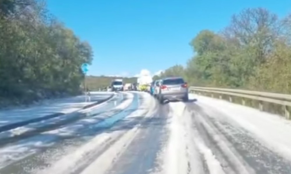 Hrvatsku pogodilo snažno nevrijeme: Led zabijelio puteve VIDEO