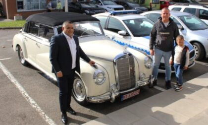 Privukao dosta pažnje: Automobil prvog njemačkog kancelara stigao u Laktaše