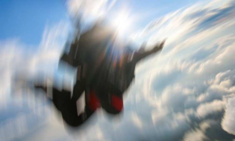 Žena prevarila smrt: Skočila iz aviona, ali se padobran nije otvorio FOTO