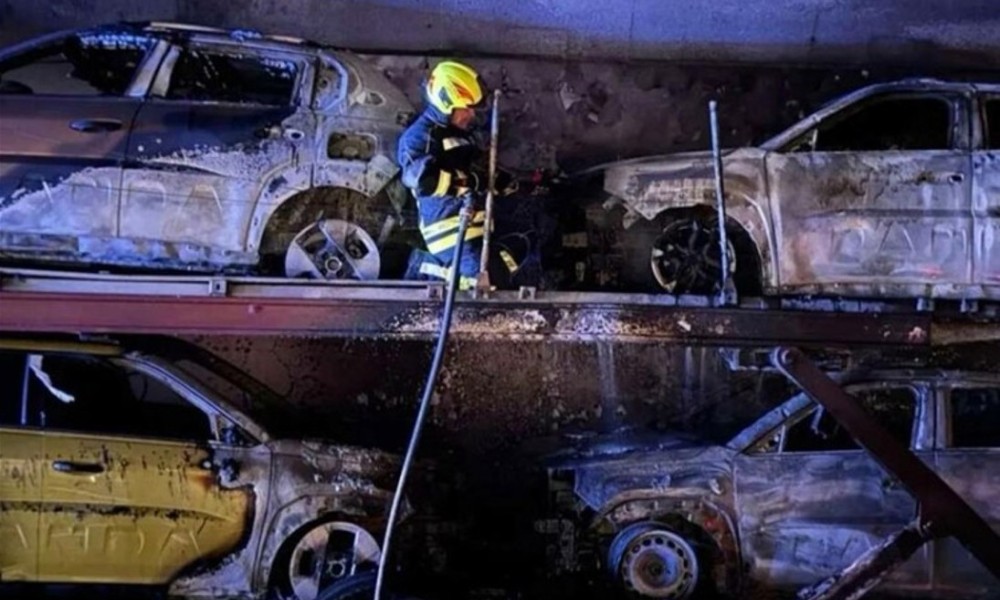 Požar u tunelu: Gorio kamion koji je prevozio električna vozila