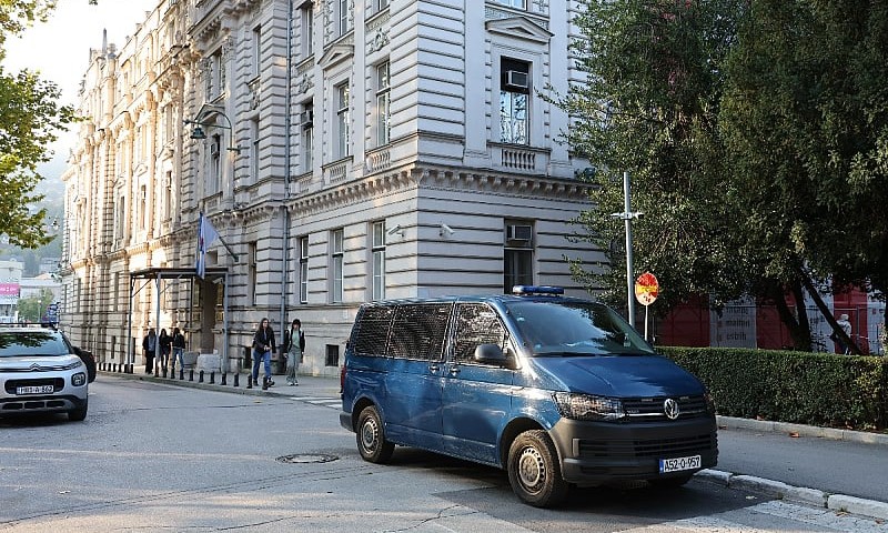 Nastavlja se akcija “Koverta”: Policija pretresa ministarstva i Vladu KS