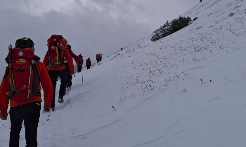 Potraga obustavljena: Tri Hrvata zatrpala lavina, jednog našli mrtvog
