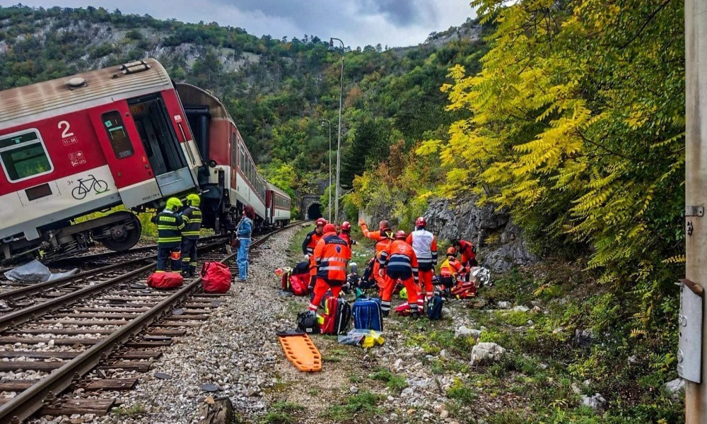 Desetine ljudi povrijeđeno: Žestok sudar ekspresnih vozova VIDEO