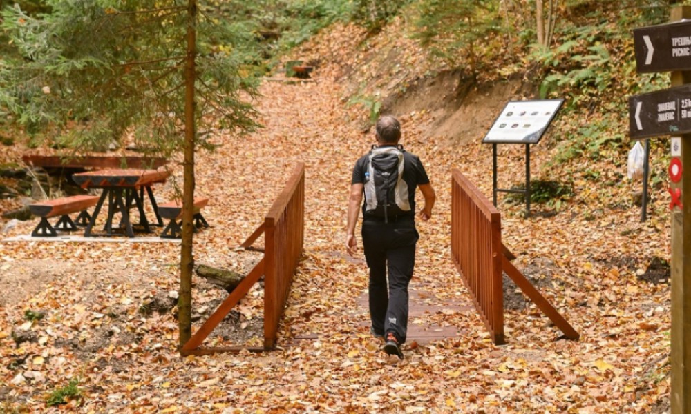 Raj za rekreaciju i uživanje: Završena obnova staze ka Trešnjiku FOTO