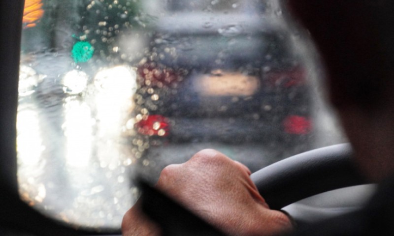 Povukla se voda: Normalizovan saobraćaj na putu Nevesinje-Gacko