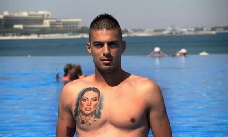 Tražio 50 hiljada evra da ne objavi snimak: Uhapšena osoba koja je ucjenjivala Vujadina Savića