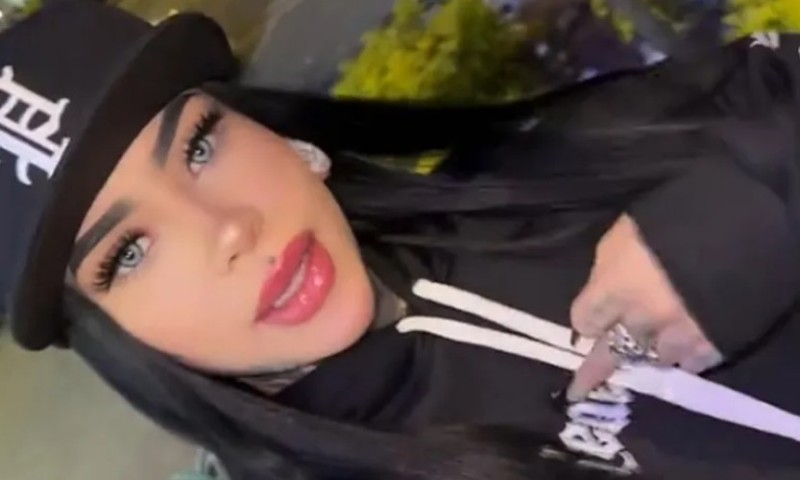 Povređivala se sama!? Poznata tiktokerka preminula dva dana nakon operacije grudi