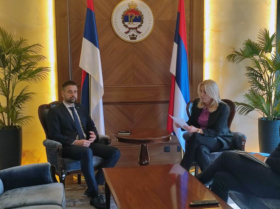 Cvijanovićeva i Amidžić traže izlaz iz krize: Predložili jednokratnu pomoć radnicima dok budžet ne bude usvojen