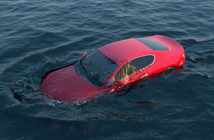 Užas kod Senja: Automobil sletio u more, četvoro poginulih