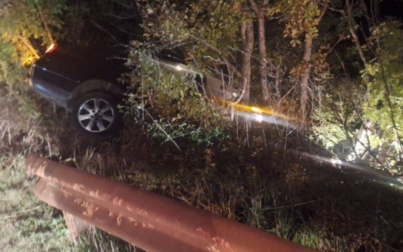 Teška nesreća u Srpskoj: Automobili sletjeli s puta, u toku izvlačenje