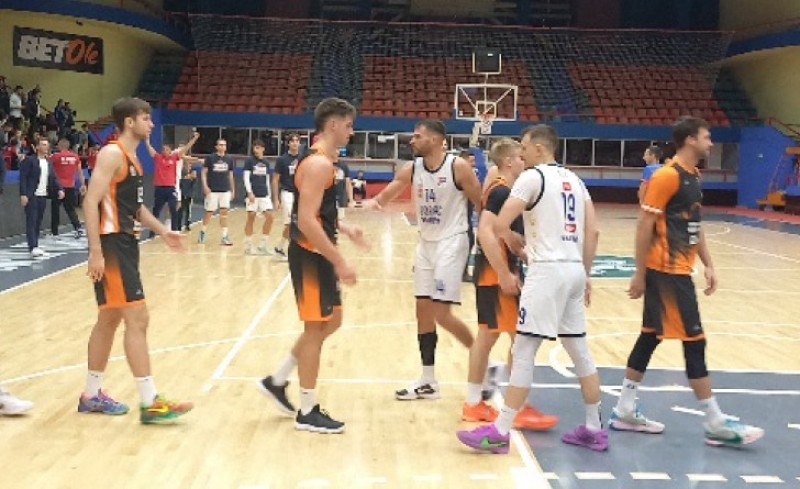 Na domaćem parketu nadigrali Helios: Košarkaši Borca nastavili da nižu pobjede