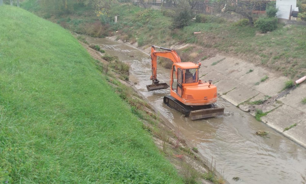Za manji rizik od poplava: Čišćenja i kontrole više vodotokova, u toku radovi na Širokoj rijeci