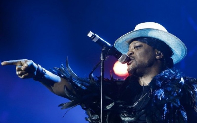 Nakon borbe sa rakom: Preminuo poznati pjevač