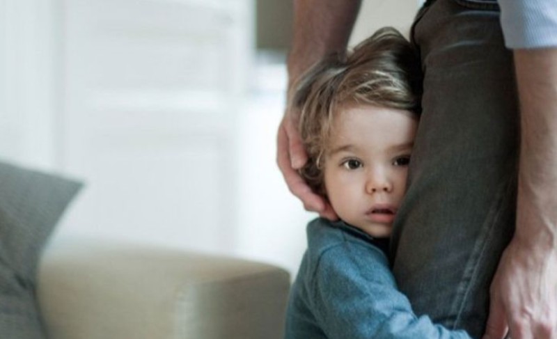 Drama na parkingu: Nožem napao ženu pa joj ukrao njihovo dijete od dvije godine