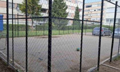 Bezbjedniji kutak u Banjaluci! Dječije igralište dobilo novu ogradu i golove za fudbal