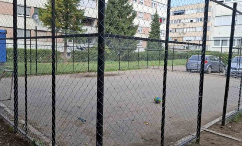 Bezbjedniji kutak u Banjaluci! Dječije igralište dobilo novu ogradu i golove za fudbal
