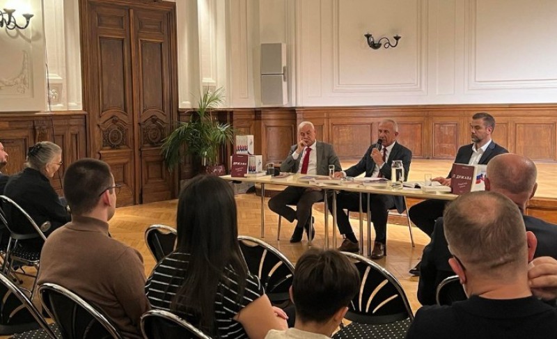 Sedma po redu! “Država”- knjiga Milorada Dodika promovisana u Beču