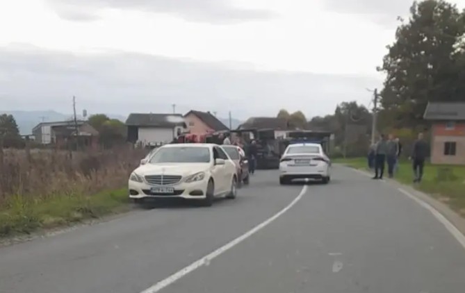 Teška saobraćajka kod Gradiške: Poginuo vozač kamiona!