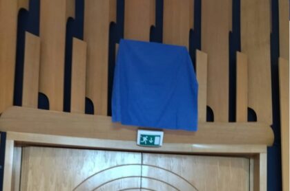 Zbog Ministarske konferencije: Grb BiH prekriven plavim platnom u zgradi Parlamenta