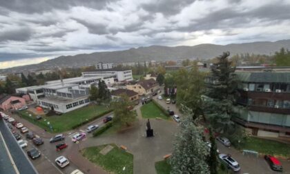 Saobraćajni haos u centru Banjaluke! Kolone vozila trube, kao da se niko ne pomjera VIDEO