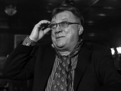Tuga na estradi! Poznati se potresnim riječima opraštaju od Halida Bešlića
