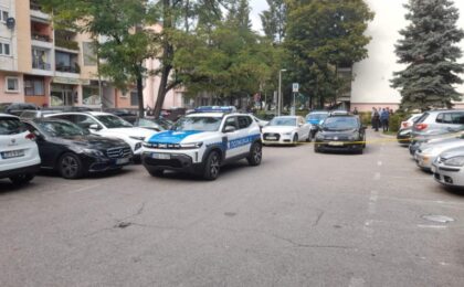 Žuta traka, blokiran parking: Hapšenje u banjalučkom naselju? FOTO/VIDEO