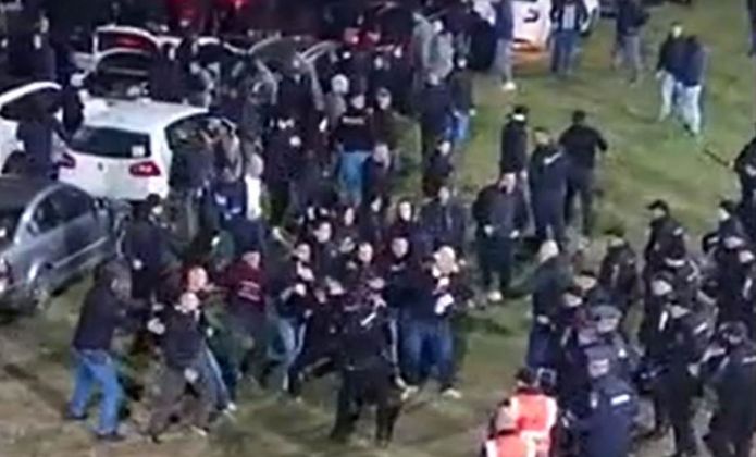 Utakmicu zasjenili neredi: “Horde zla” se potukle sa policijom Srpske VIDEO