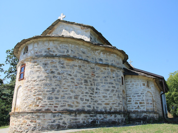 Gdje će ti duša? Muškarac pokušao da zapali manastir, oštećene ikone i freske