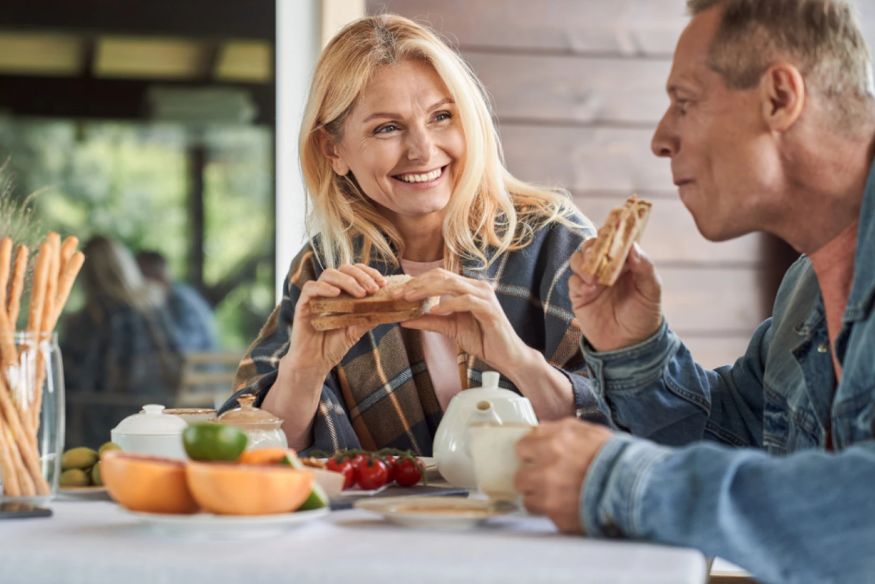 Ishrana u pedesetim godinama mora da se mijenja: Šta jesti a šta izbjegavati?