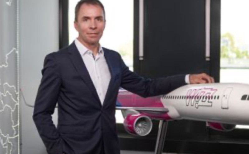 Plata skoro četiri miliona evra godišnje: Evo koliko zarađuje direktor ove avio-kompanije