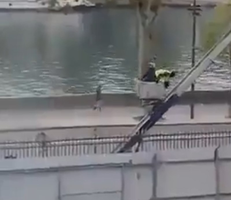 Pljačka u sedam minuta: Nevjerovatan bijeg lopova iz Luvra, pojavio se novi snimak VIDEO