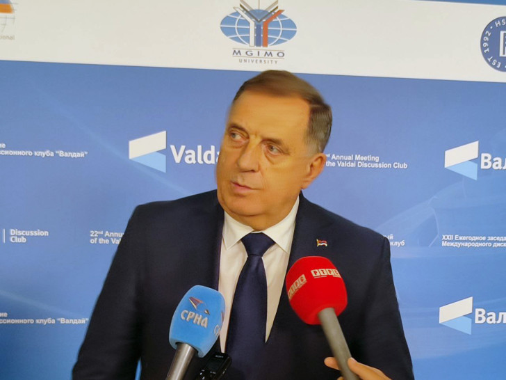 Dodik iz Rusije: Spriječićemo sumnjive transfere oružja iz FBiH koje bi moglo da završi u Ukrajini