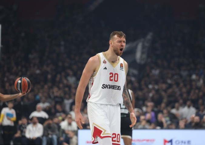 Peti centar Crvene zvezde: Poslije Riverove povrede – Donatas Motiejunas?