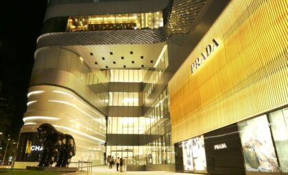 Evropska komisija dala zeleno svjetlo: Prada preuzima Versace za 1,25 milijardi evra