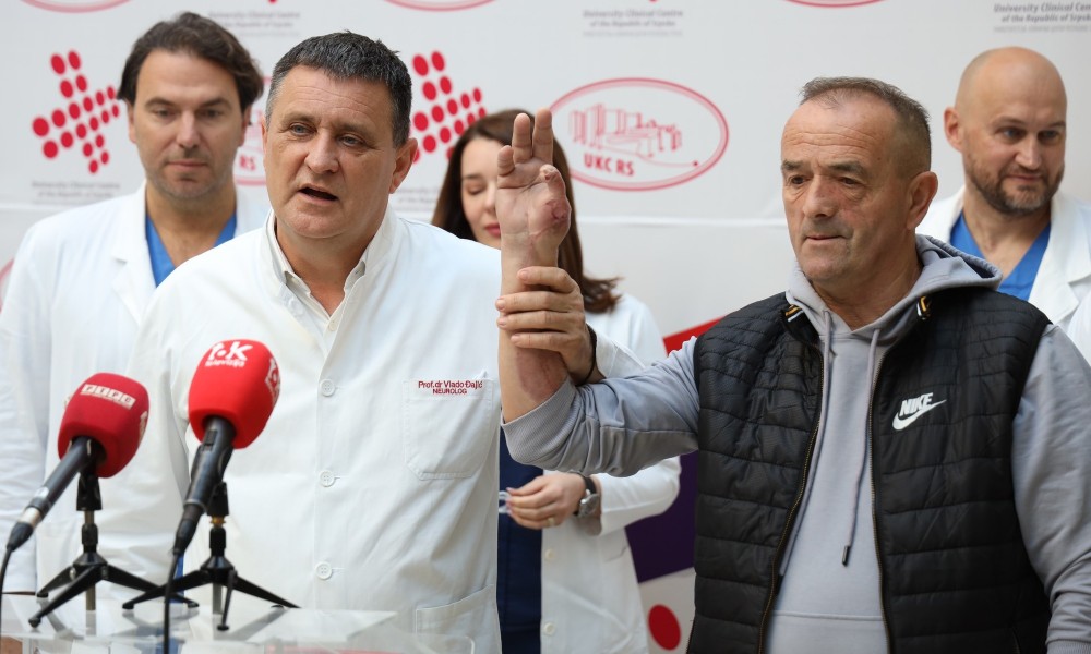 Sa stopala transplantiran prst na šaku: Iz UKC-a progovorili o operaciji koja je trajala sedam sati FOTO/VIDEO