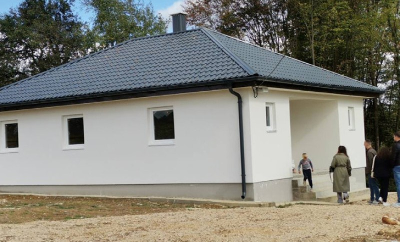 Još jedan podvig humanosti: Višečlana porodica Radivojević uselila se u novu kuću