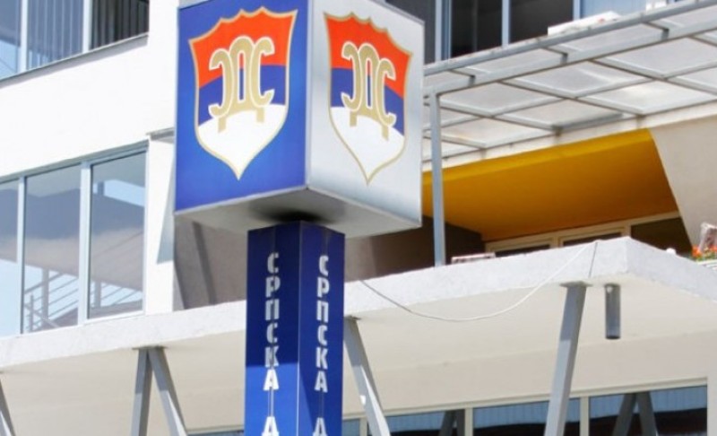 SNSD prijavio SDS zbog preuranjene kampanje: “Od danas ga zovem ‘tužibaba'”