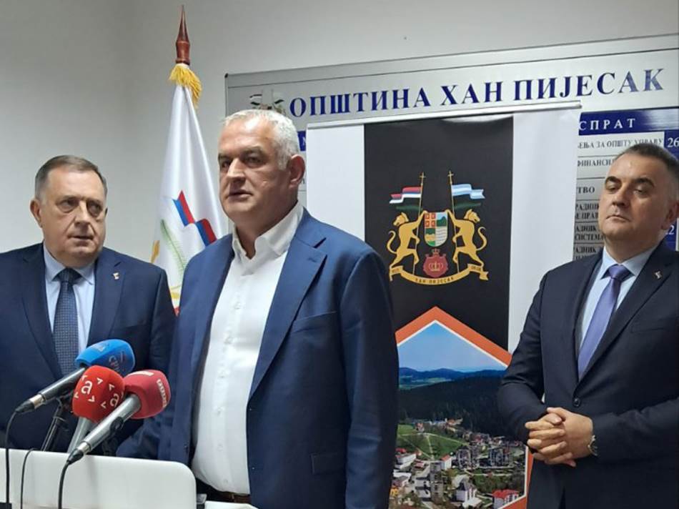 Đurić nakon prelaska u SNSD: “Odluka je donesena samo zbog interesa građana”