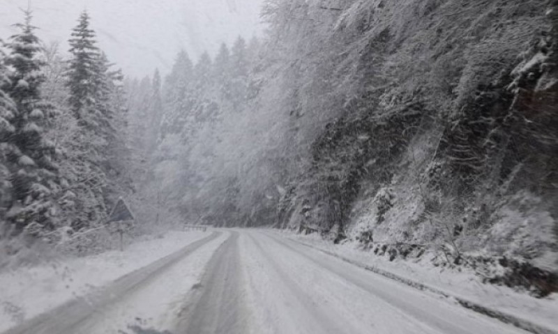 Apel vozačima: Zimsku opremu koristiti na planinskim prevojima