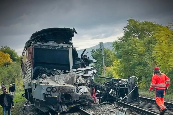 Detalji užasa u Slovačkoj: Mašinovođa iskočio kad je vidio da će udariti u drugi voz