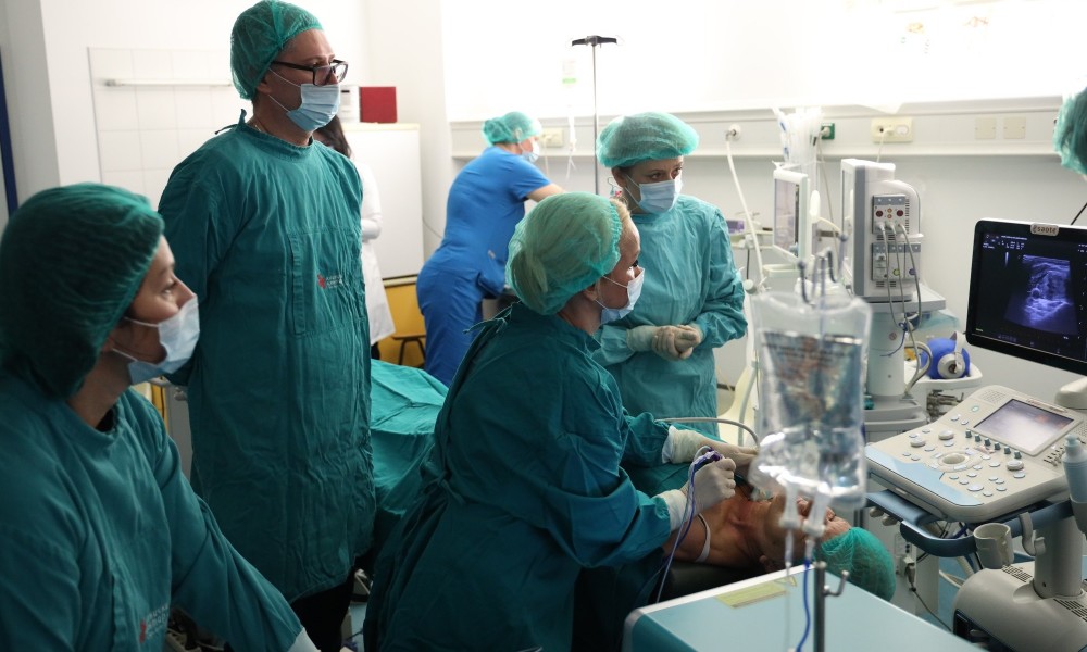 Prvi u BiH: UKC Srpske uveo mikrotalasnu ablaciju nodusa štitne žlijezde i vrata